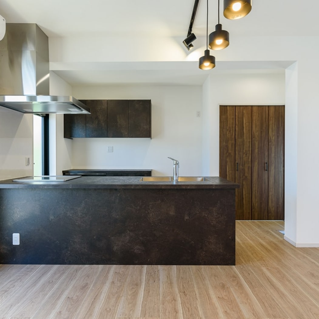 Elegant Modern Retreat